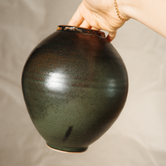 Algae green moon jar