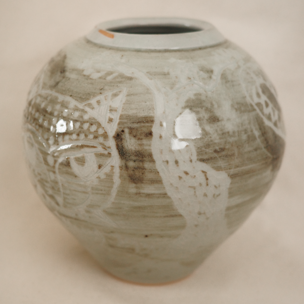 Moon jar with Korean tiger