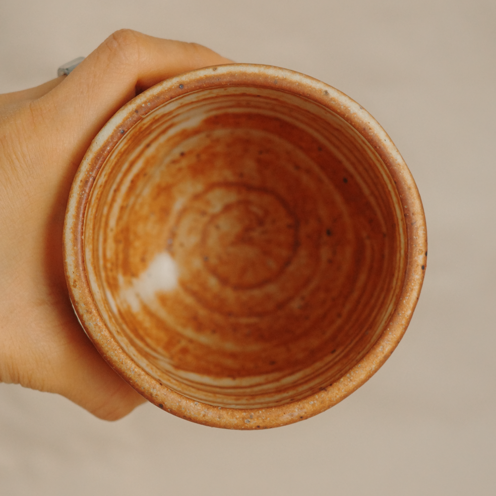 Asymmetrical toasted cup