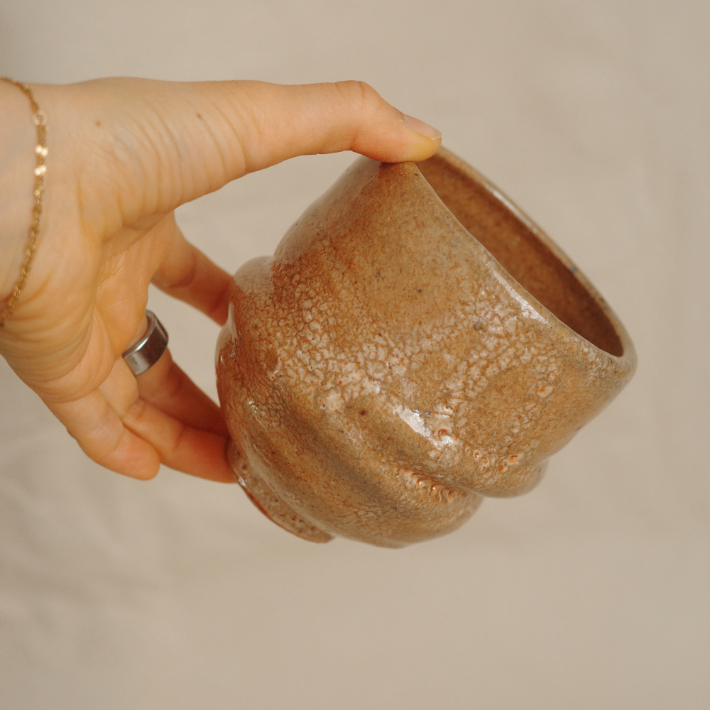 Asymmetrical toasted crawly cup