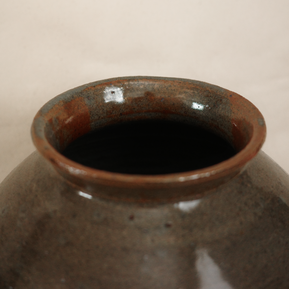 Flared lip moon jar