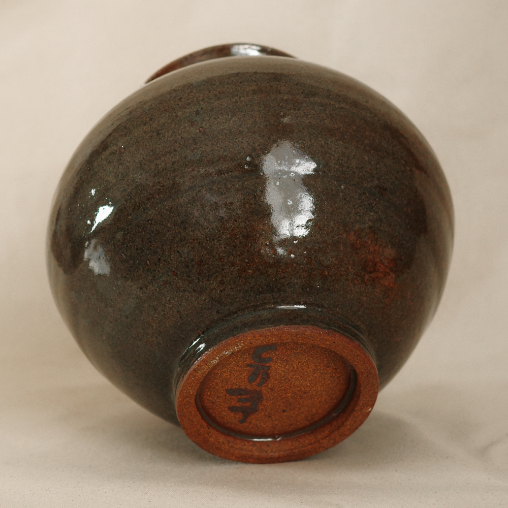 Flared lip moon jar