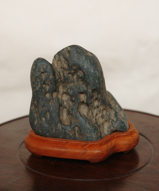 Suseok #1 - Stone with change