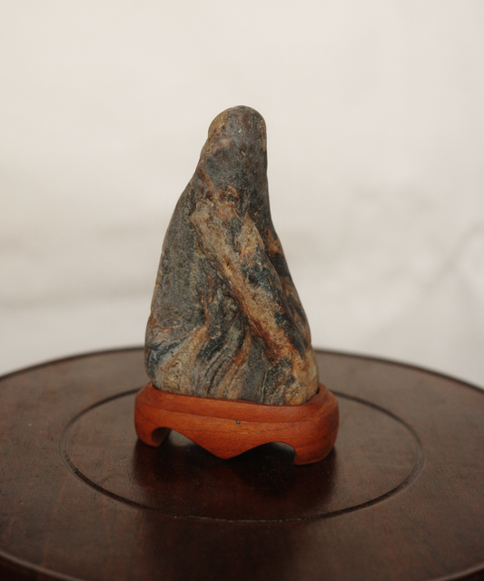 Suseok #3 - Sitting person